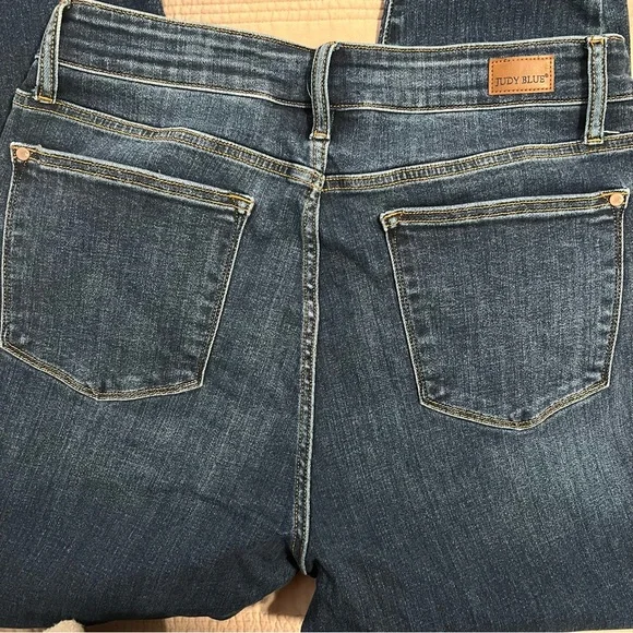 Judy Blue Button-Fly Cropped Jeans Skinny Fit - Picture 5 of 6